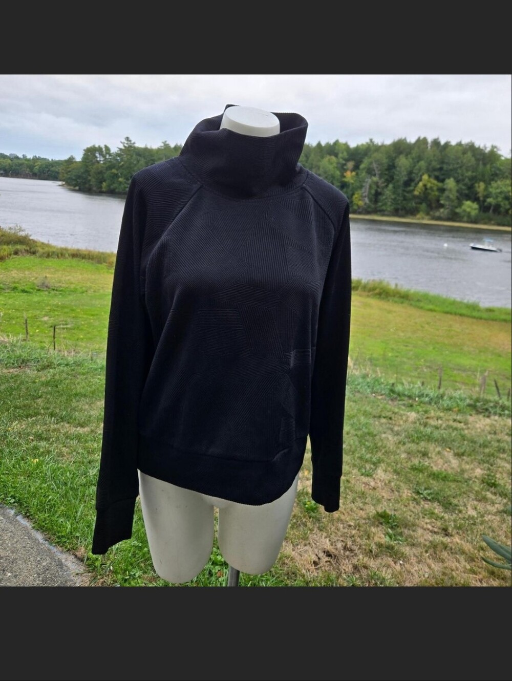 RBX Active Textured Geometric Mock Neck Pullover